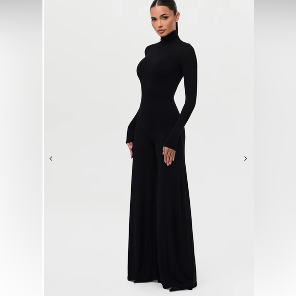 32. Naked Wardrobe $98 NW SCULPT WIDE-LEG JUMPSUIT in black - Picture 2 of 4